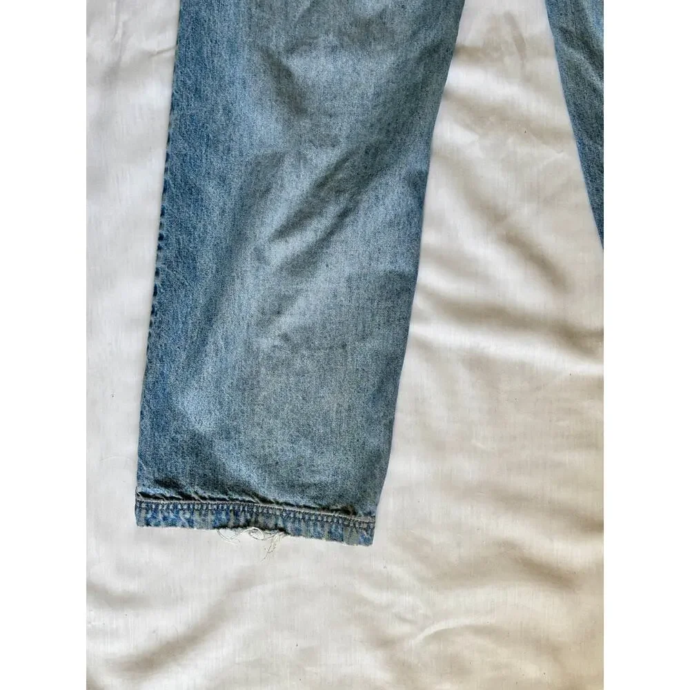 Vintage 1990s Unionbay Blue Denim Jeans Size 7 Mid rise Loose Fit Light Wash